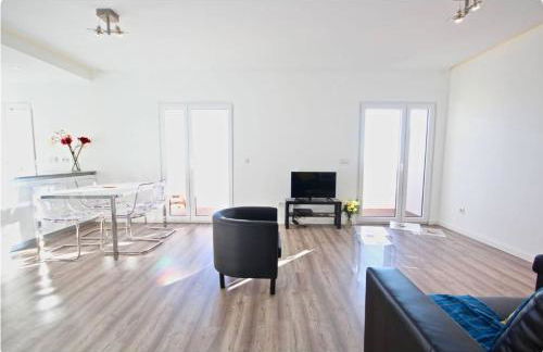 Bright by the Beach - by CoH - Photo 5