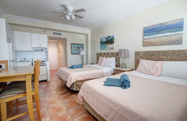 Deluxe Studios and Apartments at the Casablanca - Photo 13