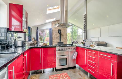 Crynant Countryside Retreat - Photo 7