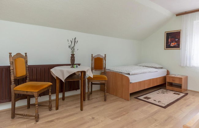 Pool House Mr ek Family Friendly - Photo 24