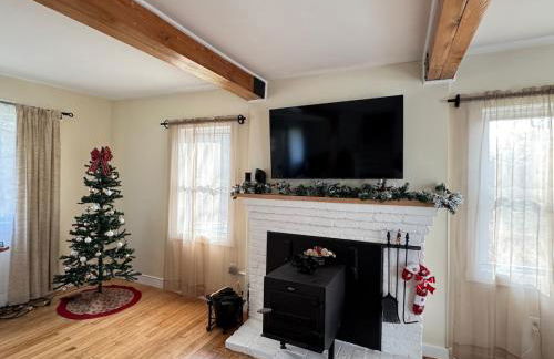 Stay Near Ski Berkshires, Mid-Week & Promo Deals! - Foto 1