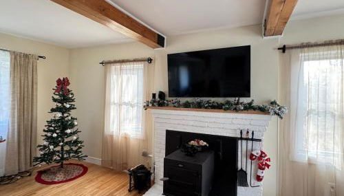 Stay Near Ski Berkshires, Mid-Week & Promo Deals! - Foto 1