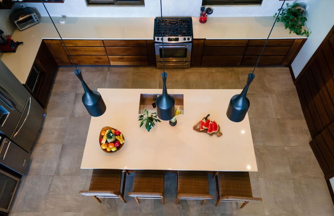 Luxe 4 Bdrm Villa w Epic Oceanview Infinity Pool - Foto 19