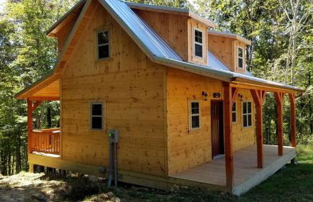 Cozy Family-Friendly Cabin with Private Outdoor Jacuzzi near Huntington, West Virginia - Foto 1