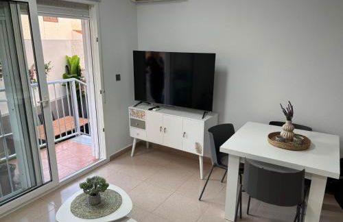 Apto Primera Línea con Piscina - Guipas Beach - Foto 10