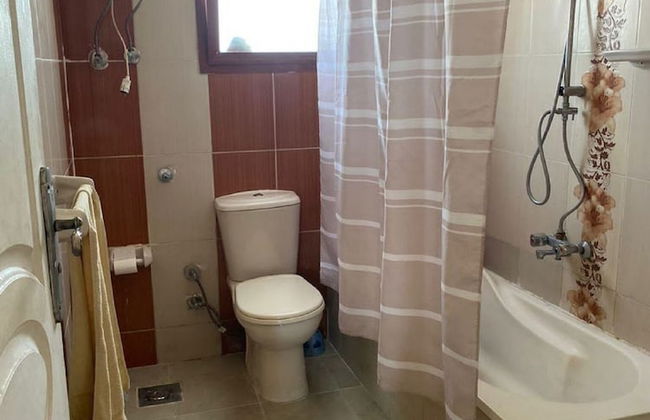 Females Only Host Is Woman Citycenter Near All - Foto 17