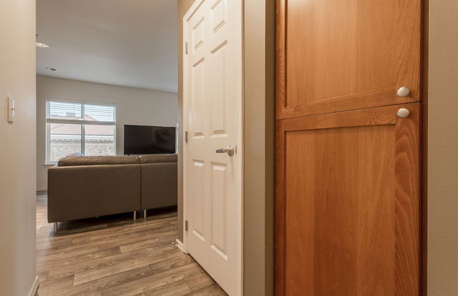 Domicile Suites at Elliott Bayview - Photo 6