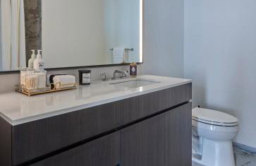 Lux Apts with Lake Views and Top Amenities - Foto 71