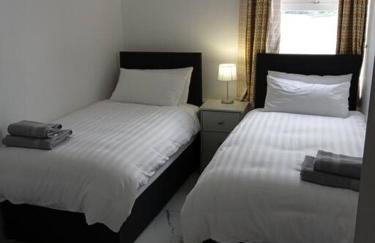 penthouse on the river foyle. foyleview apartments - Foto 26