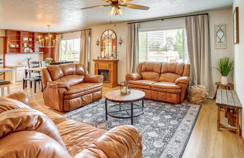 Spacious Rock Springs Stay Near Shops and Dining! - Foto 2