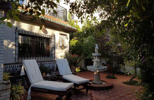 Casa en GRANADA con hermoso jardín, parking calle - Foto 7