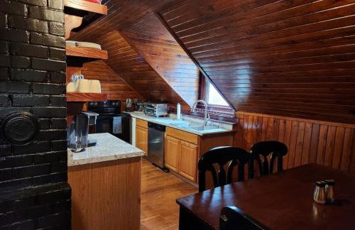 The Cabin - 2 Br 1 Ba Apt Near Downtown - Foto 2