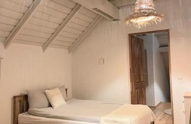 Leśny dom z basenem w okolicy Zegrza - Foto 22