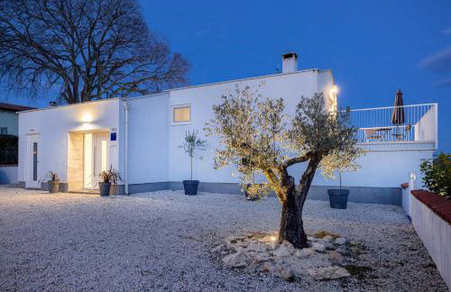 Casa BELLADONNA with Heated pool and Kids Playground - Photo 41