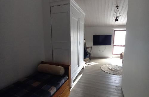 Gîte rénové avec piscine chauffée et jardin clos, à proximité des plages et de la campagne bio. - FR-1-426-531 - Foto 15