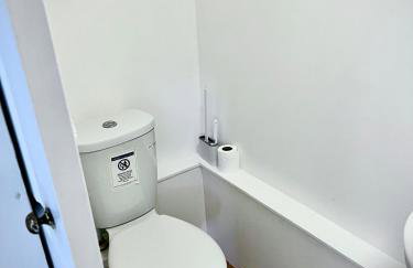 Private Parking, Urban Comfort & City Haven - Foto 26