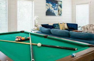 Diamond Cabin w/ jet shower & secluded back deck! - Foto 48