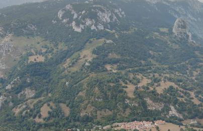 La casina de Tielve de Cabrales dentro del Parque Nacional Picos de Europa - Foto 12