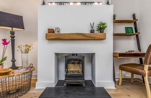 Delightful 2 Bed House a Stones Throw From Beach - Pass the Keys - Photo 19