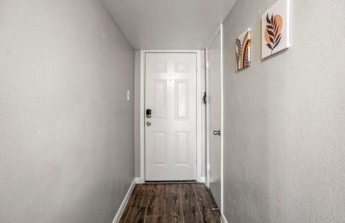 Towne Plaza Apartments #295 in the Galleria Area - Foto 16