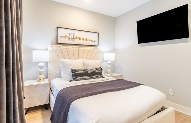 Monty by Avantstay 4bdr 4BA Balcony w Outdoor Seating 5mins to DT - Photo 22