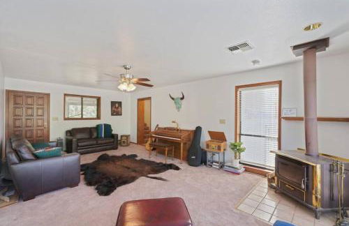 Mountain Home w/ a River in Back - Close to Skiing - Foto 29