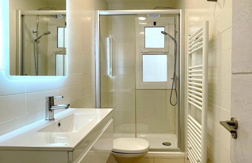 Abbott apartment - 1 min from the beach - 100m2 - sleeps 8 - Photo 10