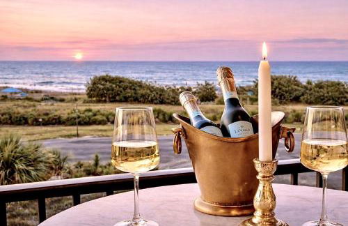 Top Floor Oceanview King Villa - Balcony & Steps to Beach - Foto 1