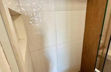 Studio completo com ar condicionado, na Verolme - Foto 12