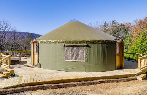 Glamping with Mountain Views! Newport Yurt Retreat! - Foto 25