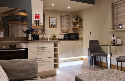 Fox Corner, Ambleside, romantic retreat for two, dog friendly, hot tub - Photo 14