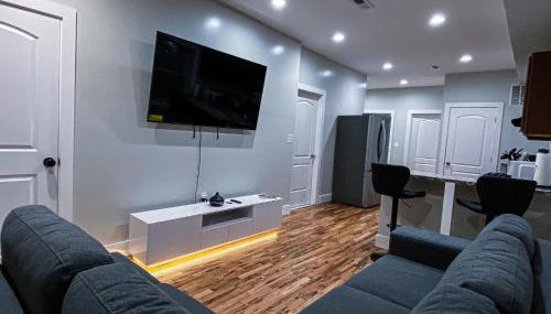 Modern 3BR Walk to Subway 2 Min to LOGAN Airport - Foto 3