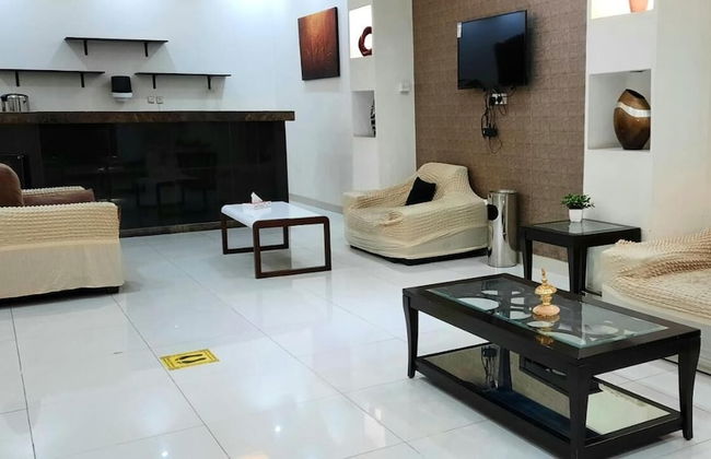 Rehana Al-Worood Khamis Mushait - Photo 3