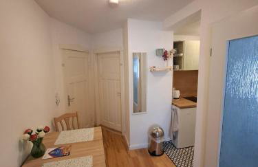 Zimmer HoMe No 17, 2 OG R3 - Foto 3