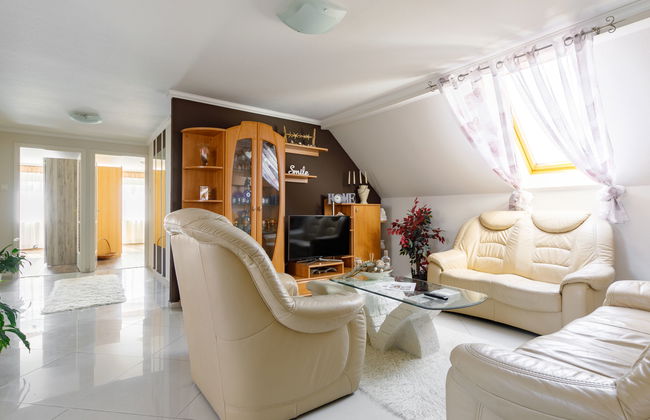 3 bedroom Apartment in Siófok with garden - Photo 17