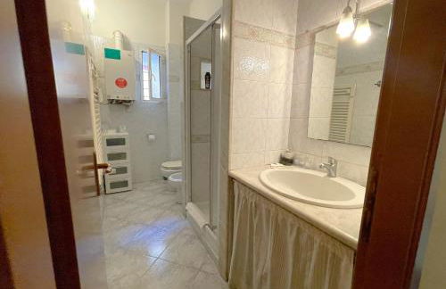 MARIA TERESA Apartment II - Refined Living with Excellent City Links - Via Alessandria - QUARTIERE TRIESTE - Foto 13