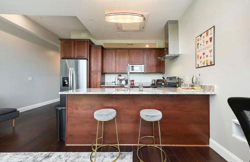 HostWise Stays - The Washington at Chatham - Park Free, Gym, More! - Foto 14