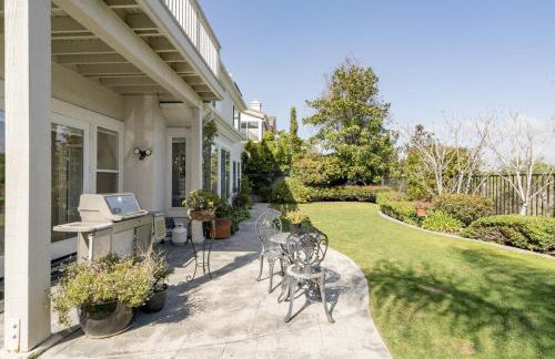 Luxe Family Villa ,116 inch Theater, Yard , Near Beaches - Photo 14