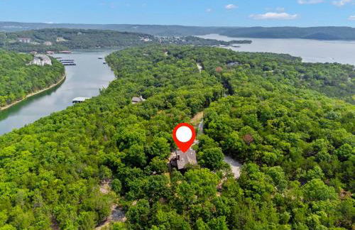 Secluded-Pvt Hot Tub-Free Daily Tickets-Walk to Table Rock Lake - Foto 28