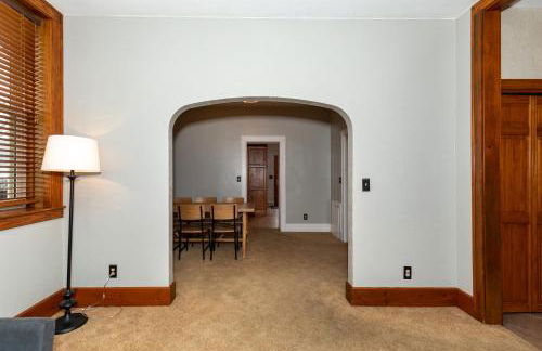 Charming School House with Large Pool - Foto 48