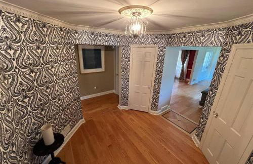 Serene Stay - Stylish House Close to NYC - Foto 33