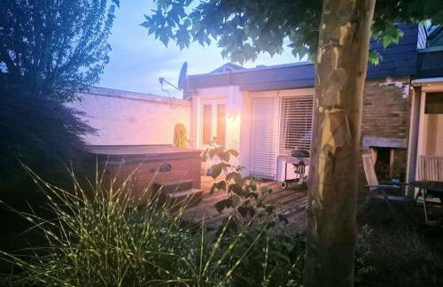 Bungalow, Uneinsehbar, 8 Personen maximal, 3 Personen oben, 5 unten - Foto 1