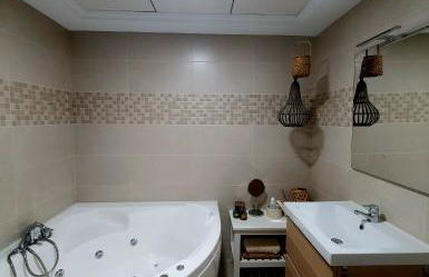 EL ÚNICO apartment with jacuzzi and art - Photo 5