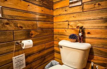 THE LOFT 3 level urban cabin with a HUGE patio! - Foto 19