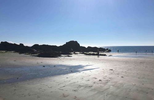 Contemporary 3-Bedroom Home with Stunning Views - Foto 14