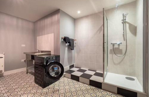 Large House On Farm With Own Heated Pool, As Seen On BBC TV - Photo 27