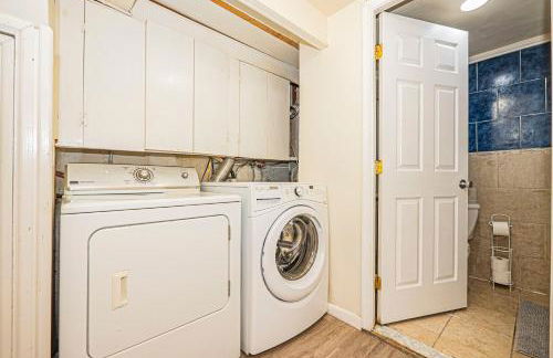 5BR 2 Bath Bath Near UMD and Metro to DC! - Foto 5