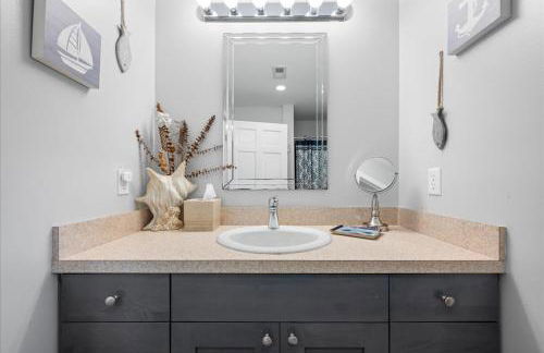 Exceptional Contemporary Retreat with 4 King Beds in Mystic CT - Foto 18