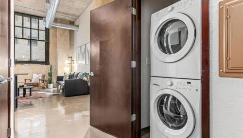 DT 2BD Steps from Target Field+GYM+KTCHN+LNDRY - Foto 4