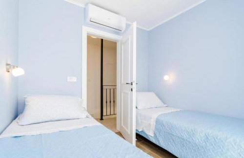 Beachfront Villa with Swimming Pool,Terrace and Sea view - Foto 15